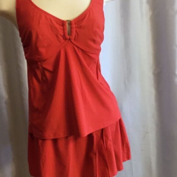 LANDS’ END swim suit with skirt type bottom - Picture 6 of 12